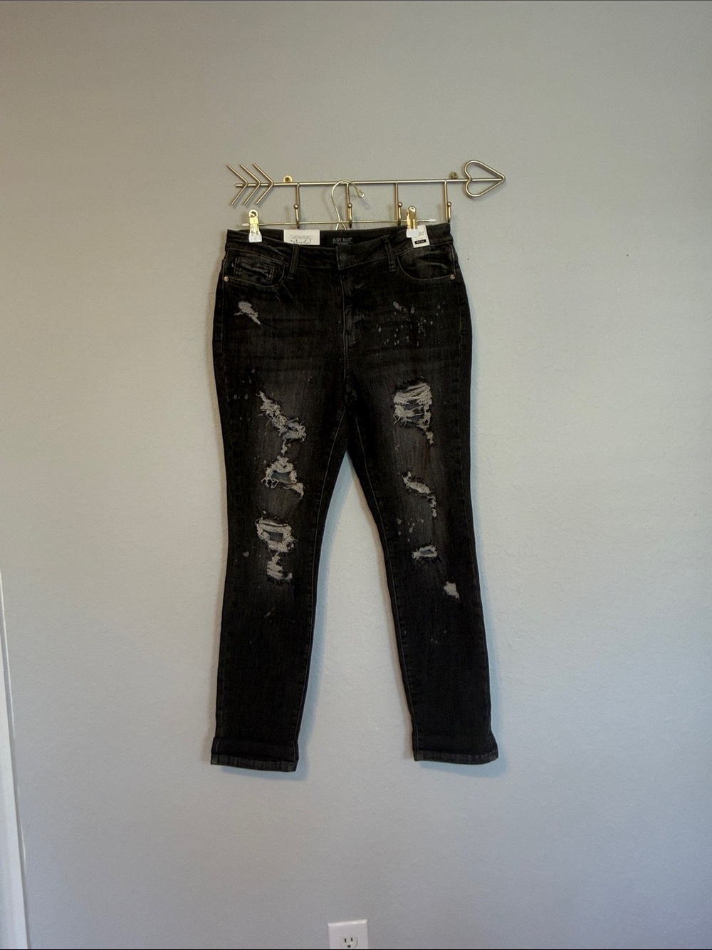 Judy Blue Distressed Black Skinny Jeans Size 11/30 NWT Paint Splatter